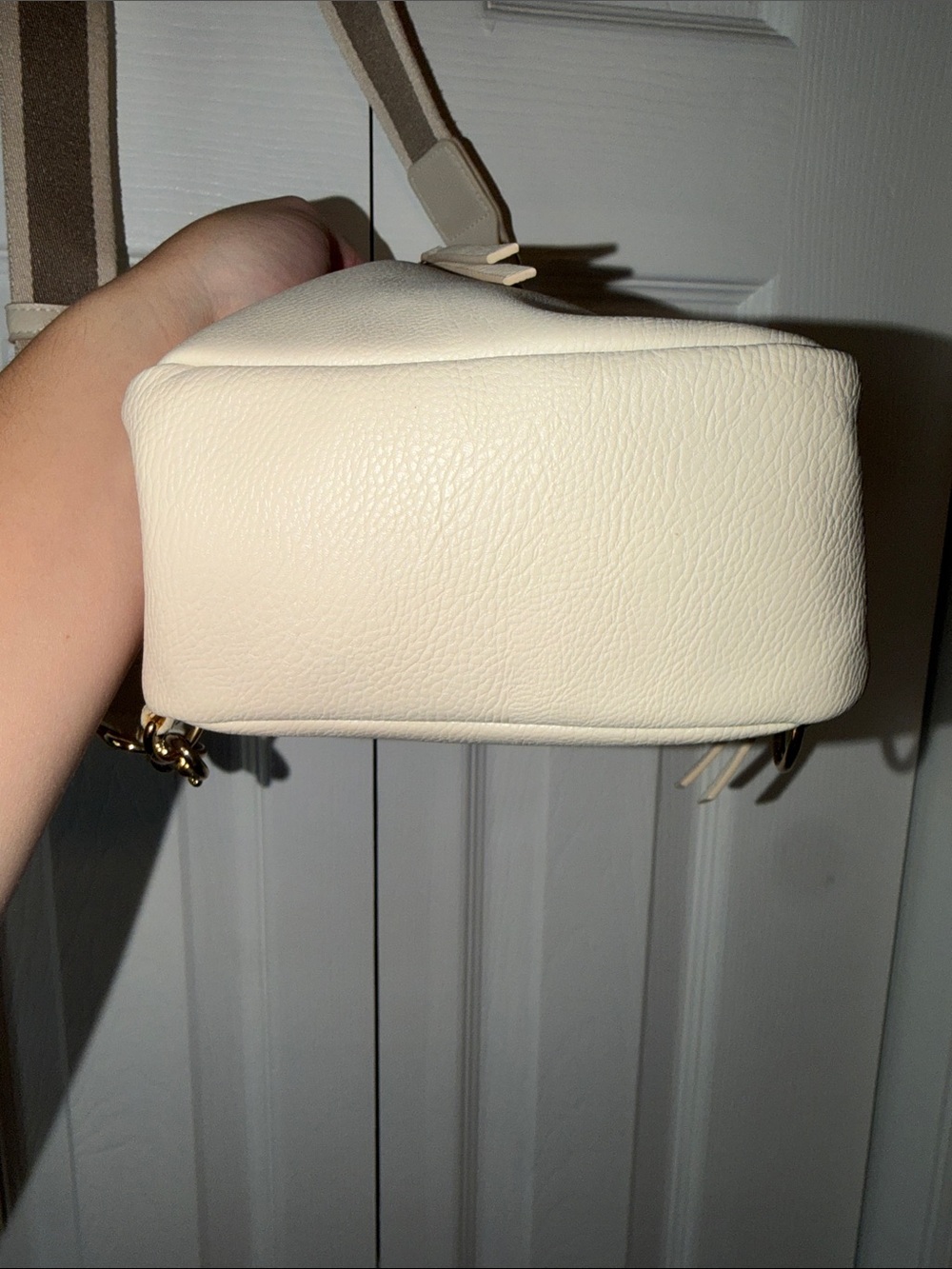 Universal Thread Cream Crossbody - Picture 8 of 10